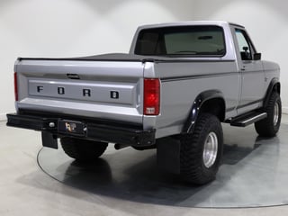 1982 Ford F-Series Pickup F100 RHD 4x4 - 351 V8