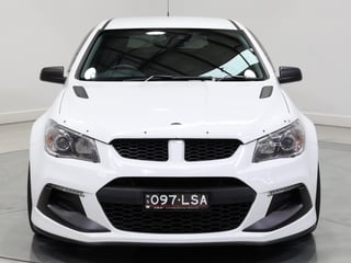 2016 HSV Clubsport R8 Tourer Build No 097 - Heron White …