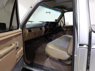 1982 Ford F-Series Pickup F100 RHD 4x4 - 351 V8