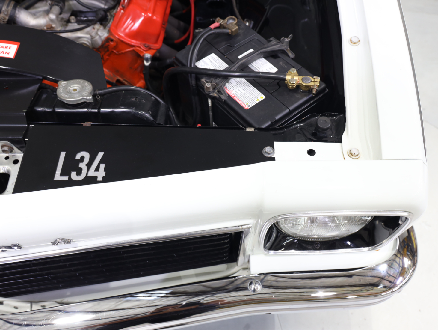 1974 Holden LH Torana L34 SLR 5000 - Glacier White