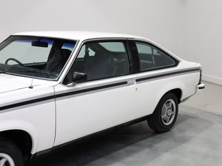 1976 Holden LX Torana SS Hatchback - 5.0L Trimatic - Cotillion White