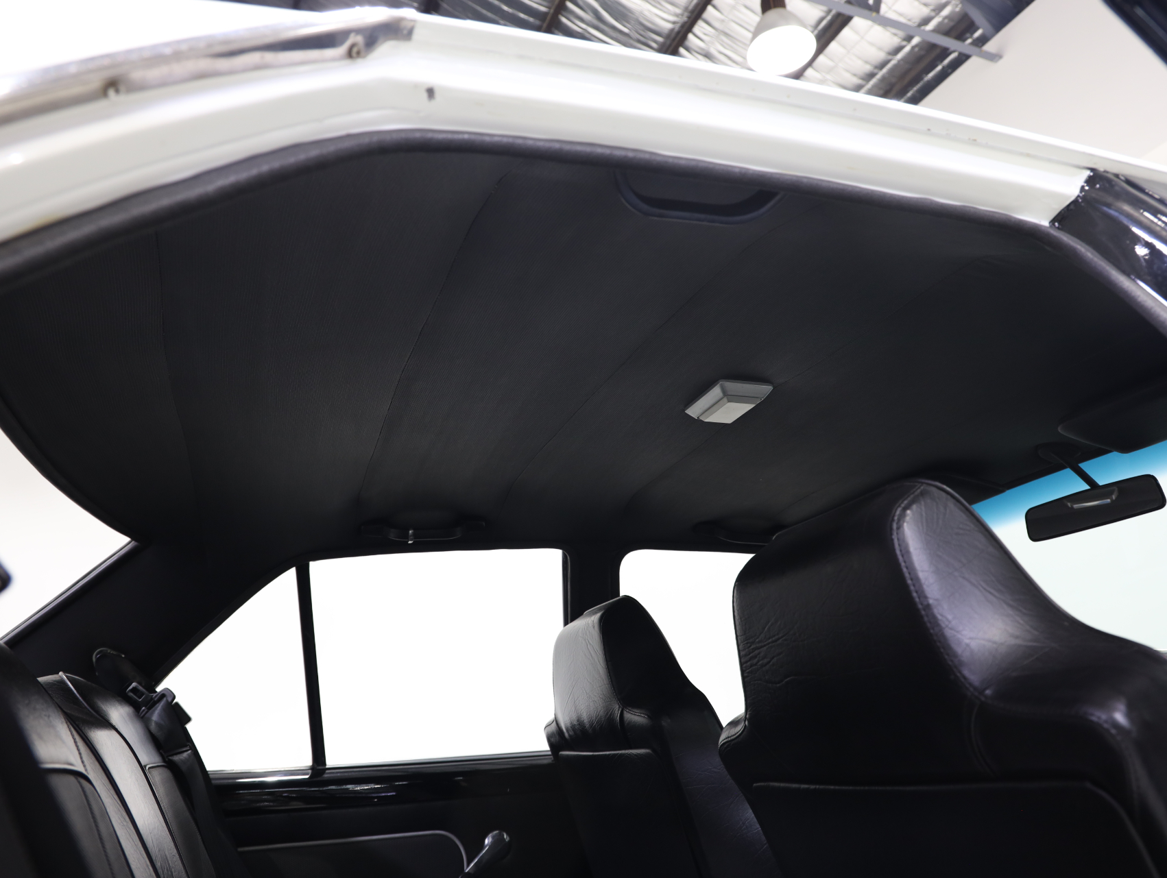 1974 Holden LH Torana L34 SLR 5000 - Glacier White