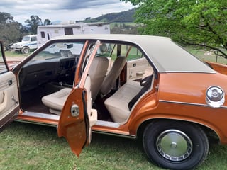 1976 XB Ford Fairmont 302 V8 - Copper Bronze