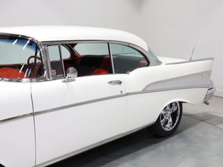 1957 Chevrolet Bel Air - Pillarless 2-Door Hardtop