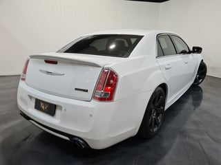 2012 Chrysler 300 SRT8 6.4L V8