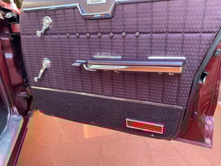 1966 Pontiac Bonneville Brougham - 389 V8