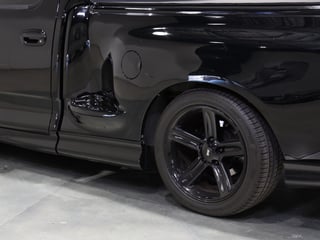 2004 Ford F-150 SVT Lightning RHD - Raven Black 