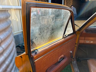 1971 Ford XY Falcon 500 GS 6cyl 250ci 2V - Toploader -Yellow Ochre 