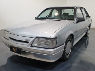 1984 VK SS Group 3 Commodore - Asteroid Silver