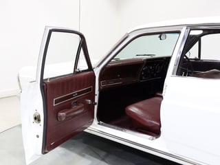 1971 Ford XY Fairmont 302 V8 - Ultra White