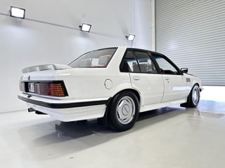 1983 VH HDT SS Group 3 Brock Commodore - 29,845 km