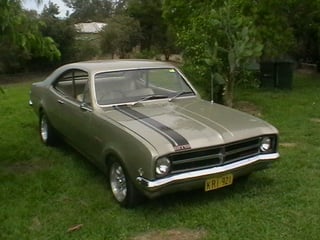 HK 327 Bathurst Monaro
