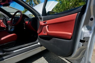 2008 HSV W427 Build No. 17 of 137 - 2,586 km