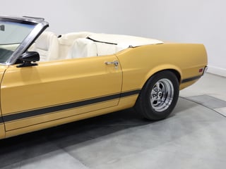 1970 Ford Mustang Convertible 302ci - Bright Gold 