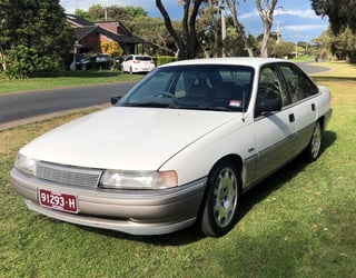 1990 VN Holden Calais 5.0L V8
