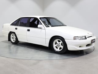 1989 HSV VN SV89 Build No 149 - Alpine White