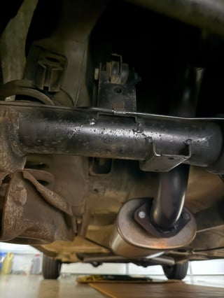 1985 Holden VK Commodore SL  4.9L V8 manual - 134 pack