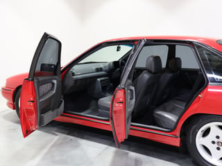 1990 Holden VN  5.0L V8 - SV Enhanced Build No E789 - Maranello Red