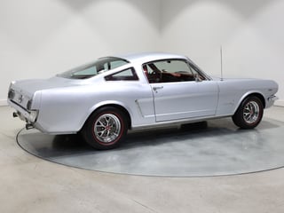 1965 Ford Mustang Fastback 2+2 - Silver Smoke Grey