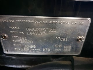 1990 VN Calais Series II - 5.0 Litre V8 5 Speed Manual