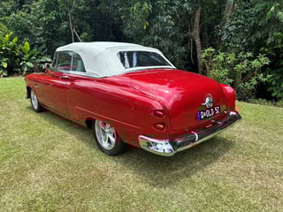 1952 Oldsmobile Super 88 Restomod - 6.0L LS2 V8