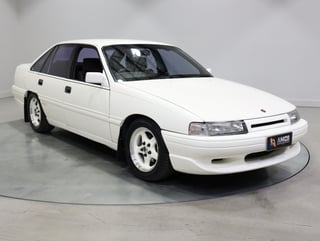 1989 HSV VN SV89 Build No 149 - Alpine White