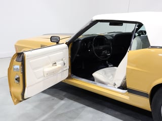 1970 Ford Mustang Convertible 302ci - Bright Gold 