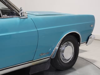 1971 Ford ZD Fairlane 302ci V8 - Teal Glow