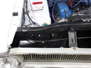 1971 Ford XY Fairmont 302 V8 - Ultra White