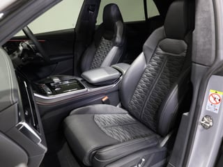 2024 Audi RSQ8 9,700km - Nardo Grey Enhanced 570 AWHP
