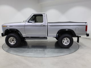 1982 Ford F-Series Pickup F100 RHD 4x4 - 351 V8