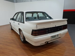 1987 VL HDT Group 3 Signature Series