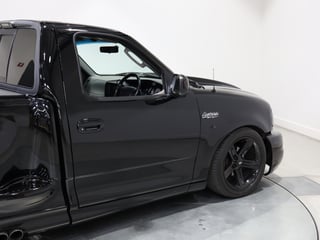2004 Ford F-150 SVT Lightning RHD - Raven Black 