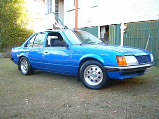 VH SL Commodore