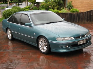 VR Holden Berlina V6