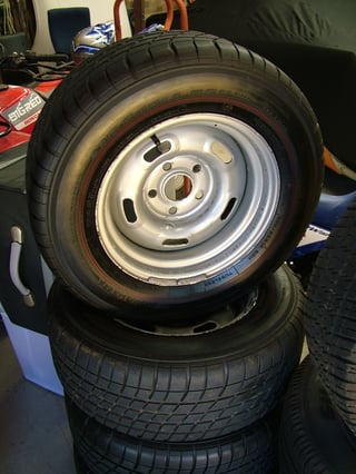 4 x 5 slot rims and tyres
