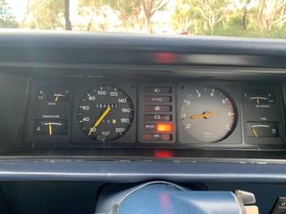 1982 VH SL/E Commodore 5 Litre V8 Shadow Tone
