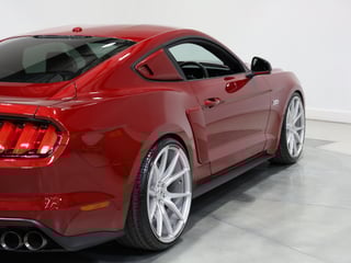 2017 Ford Mustang GT  6spd Man - Ruby Red Metallic