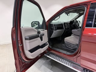 2018 Ford F150 XLT XTR 4x4 - 5.0L V8