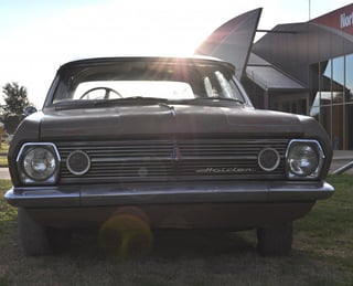 HR Holden Premier 186S