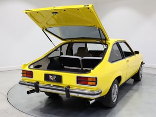 1977 Holden LX Torana SL 253 V8 Hatchback - Absinth Yellow