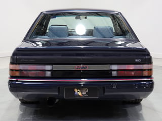 1988 HSV VL SV88 - Build No. 89 - Dorwood Blue Metallic