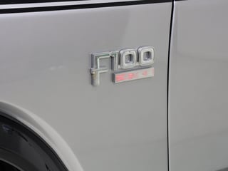 1982 Ford F-Series Pickup F100 RHD 4x4 - 351 V8