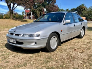 1994 VR Commodore Acclaim Series II