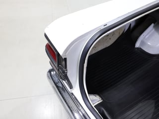 1971 Ford Falcon XY GT - Ultra White 