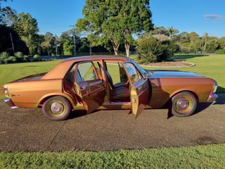 1971 Ford XY Falcon 500 - 351 T-Code Police Car