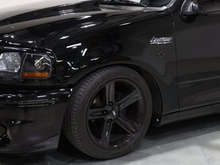 2004 Ford F-150 SVT Lightning RHD - Raven Black 