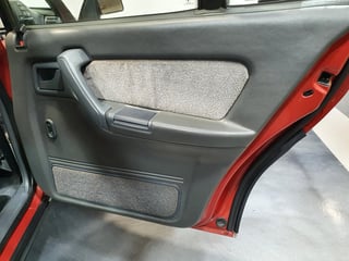 1990 VN Calais Series II - 5.0 Litre V8 5 Speed Manual