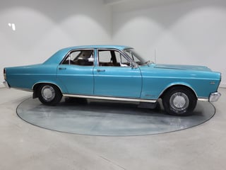 1971 Ford ZD Fairlane 302ci V8 - Teal Glow