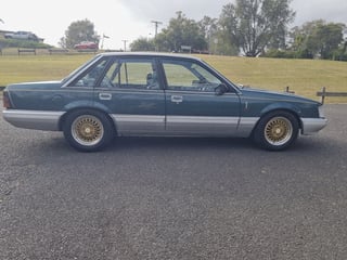 1985 Holden VK Calais 308 V8